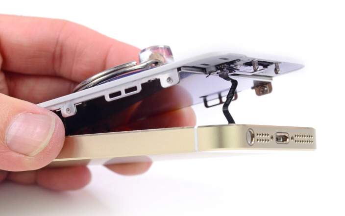 Замена дисплея iPhone 5s & 5c и другие ремонты в магазинах Apple