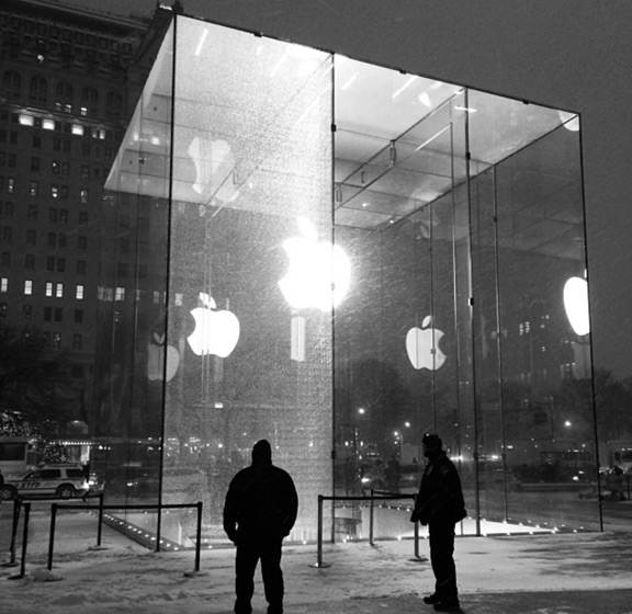Apple-Store-glass-2