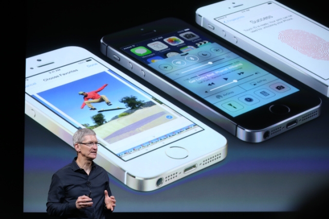 По данным Mixpanel iOS 7 установлена более чем на 90% устройств Apple