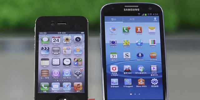 Apple требует денег от Samsung