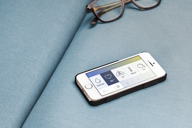 Чехол для iPhone «Wello» может отслеживать ваше артериальное давление и температуру