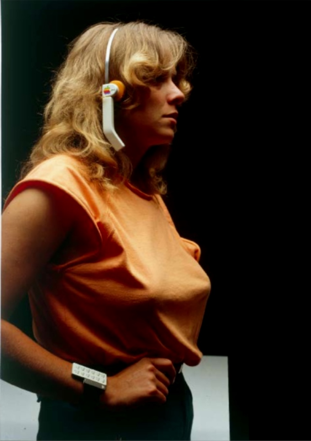 Apple Wrist & Ear Phone1 1985