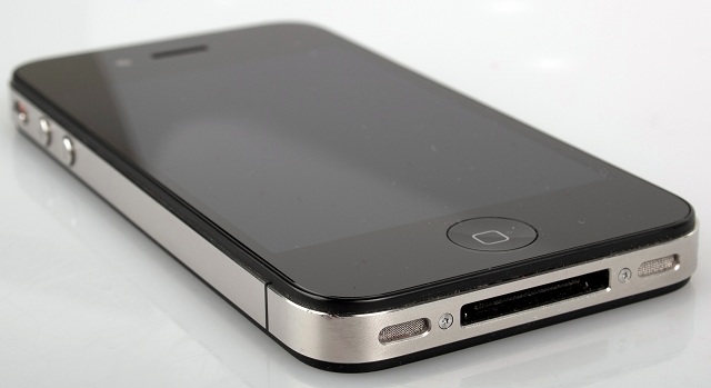The Economic Times: Apple планирует прекратить продажу iPhone 4