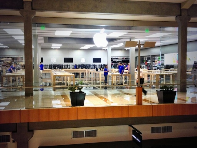 Высший европейский суд разрешил Apple использовать дизайн Apple Store в качестве товарного знака
