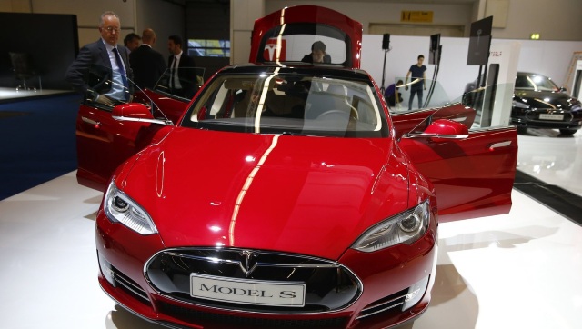 Электромобиль Tesla Model S будет заводиться при помощи iPhone