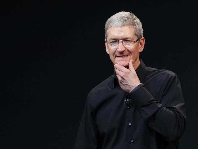 На фоне слухов о взломе iCloud акции Apple упали на 4%