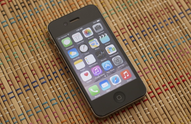 iPhone 4s на iOS 8 стал работать значительно медленнее
