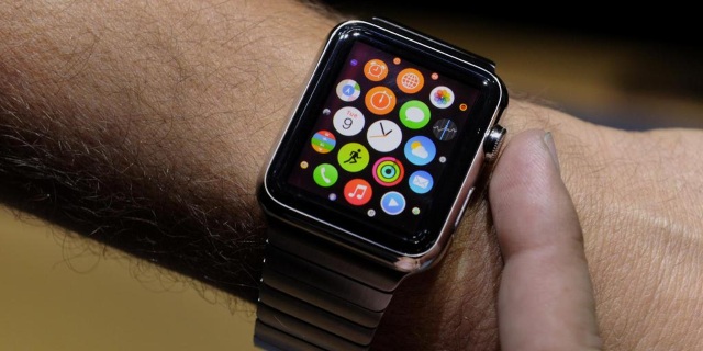 Аналитик: объемы продаж Apple Watch в 2015 году будут скромными