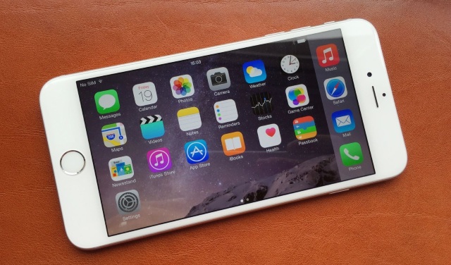 iPhone 6 Plus стал лидером среди фаблетов в США