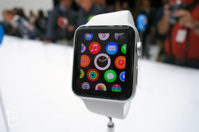 Apple Watch ждут больше других носимых аксессуаров