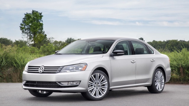 CarPlay появится в автомобилях Volkswagen только в 2016 году