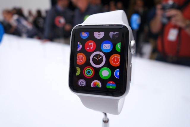 Разработчики посетят курсы Apple и протестируют свои приложения на Apple Watch