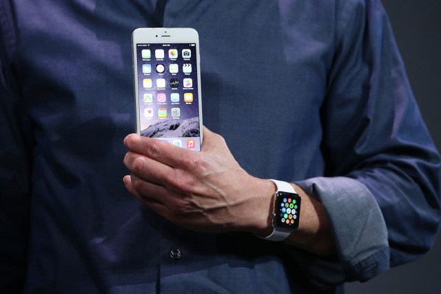 Как в Apple Store готовятся к выходу Apple Watch?