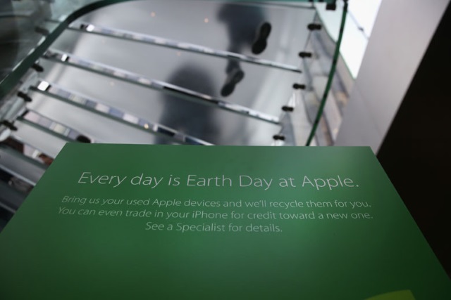 Apple отметила Международный день Земли