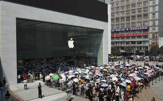 Анджела Арендтс рассчитывает распрощаться с огромными очередями к Apple Store в дни выхода новых устройств