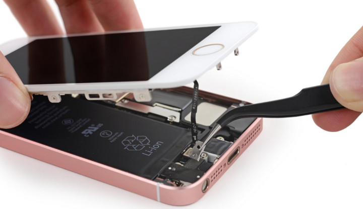 Специалисты iFixit изучили iPhone SE