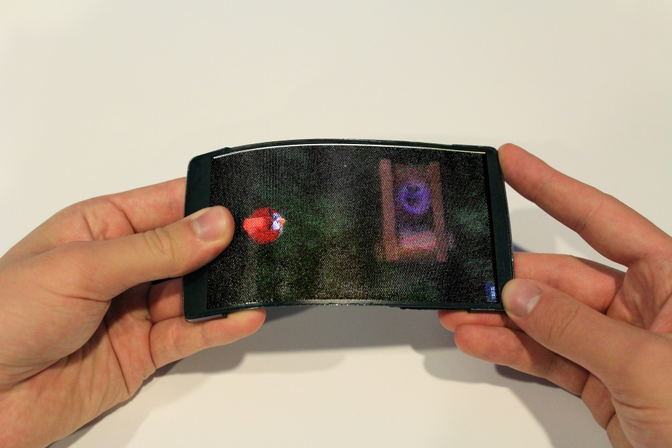 HoloFlex — первый в мире гибкий голографический смартфон