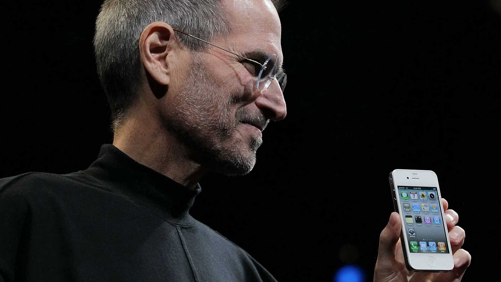 us-patent-office-says-the-steve-jobs-patent-for-iphones-and-ipads-is-invalid