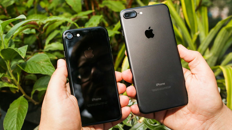 Чем отличается iPhone 7 черный (Black) от черного оникса (Jet Black)