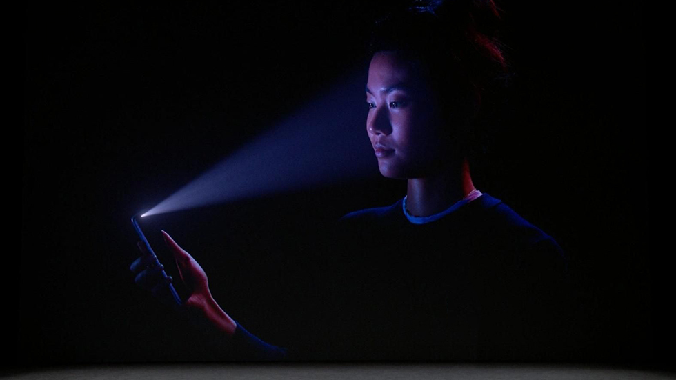 Apple: мы не снижали требования к Face ID, это ложь