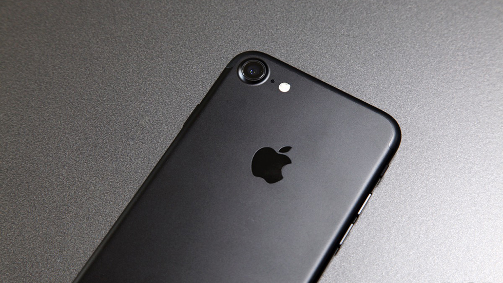 Цена восстановленного iPhone 7 с 32 ГБ рухнула почти на 30%