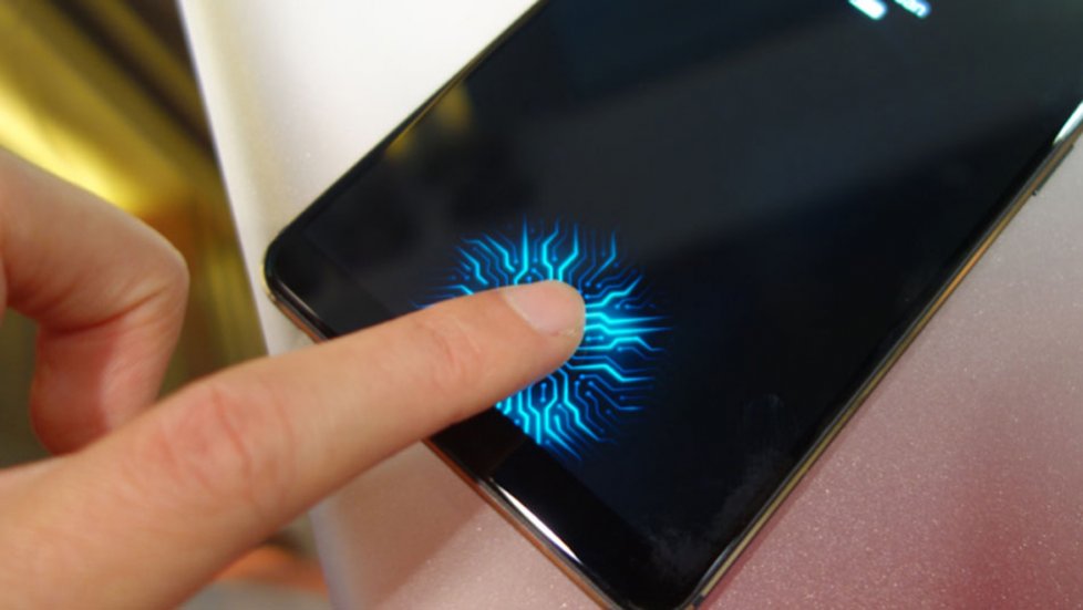 Раскрыты характеристики Vivo X20 Plus UD — первого смартфона со сканером отпечатков в дисплее