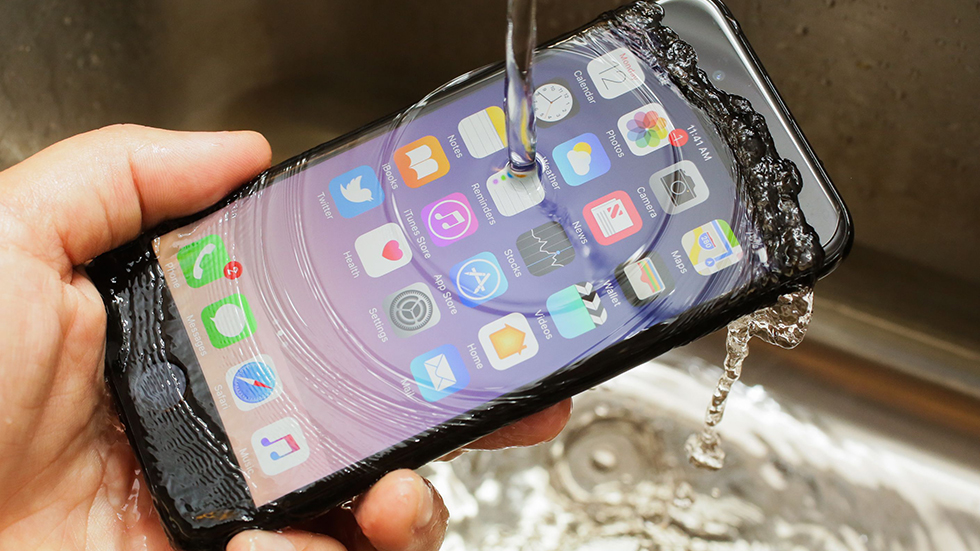 Цена iPhone 7 в России пробила психологический барьер