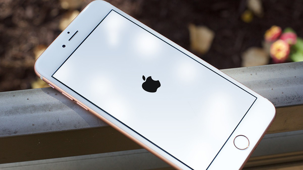 Тысячи iPhone по всему миру зависли при обновлении до iOS 11.3