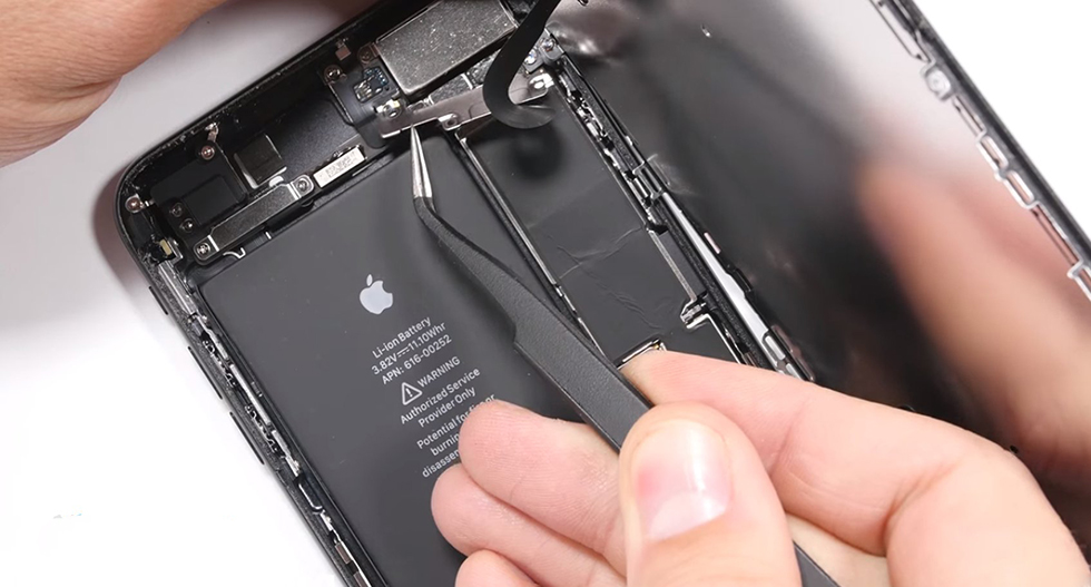 iPhone назван самым часто ремонтируемым смартфоном в России