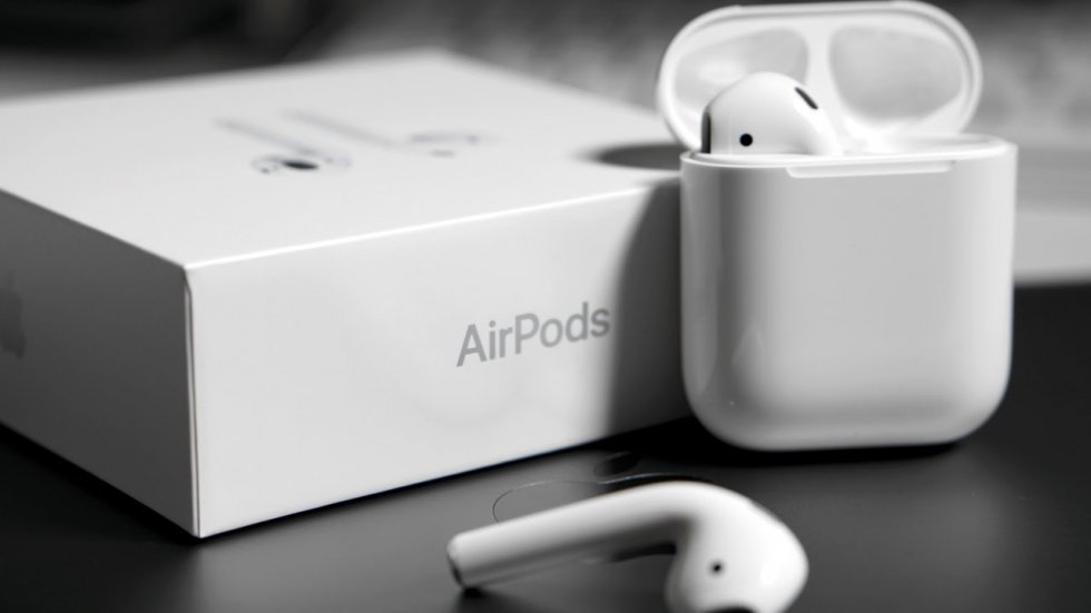 Apple выпустит новые AirPods 2018 с поддержкой функции «Привет, Siri» осенью