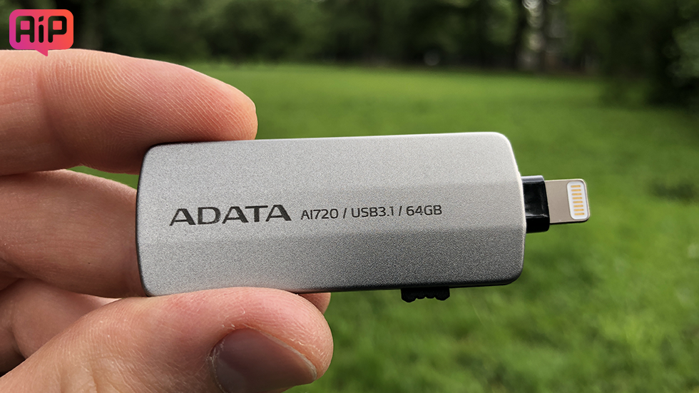 Флешка для iPhone ADATA i-Memory Flash Drive AI720 — обзор, характеристики, фото, где купить