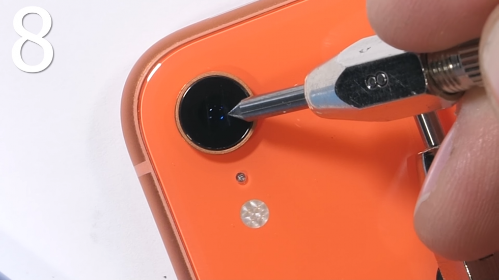 У iPhone XR найден еще один недостаток — объектив камеры может царапаться