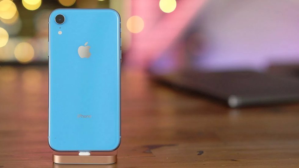 Стоит ли ждать от Apple дешевый iPhone?