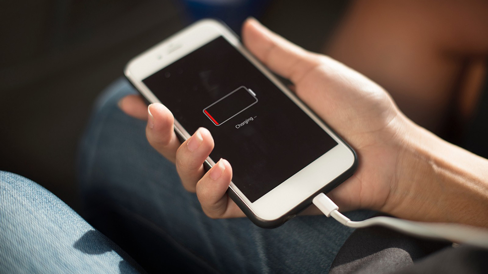 Apple создает аккумуляторы нового поколения для iPhone