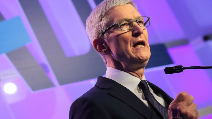 Тим Кук не сильно переживает за временный спад Apple