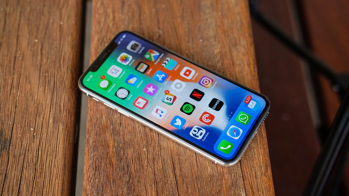 Tmall обрушил цену iPhone X в рамках «Зимней ликвидации»