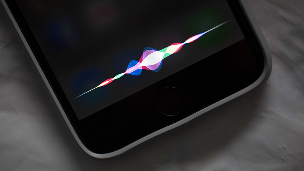 Apple ищет специалиста по отслеживанию отзывов о Siri в интернете
