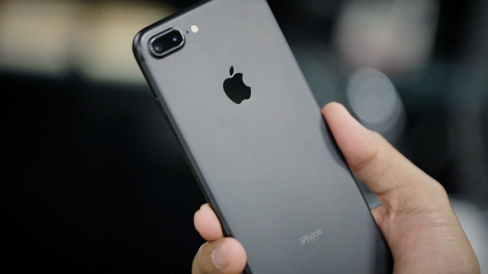 СМИ: iPhone 7 и iPhone 8 упадут в цене до начала лета
